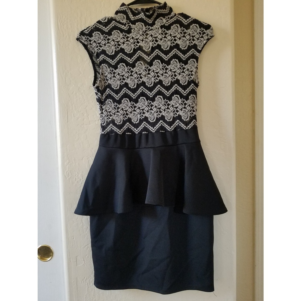 Never worn 2B Bebe dress